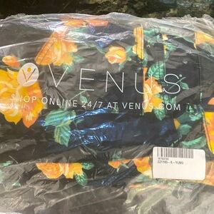 New💐 Yellow Rose floral  jeans